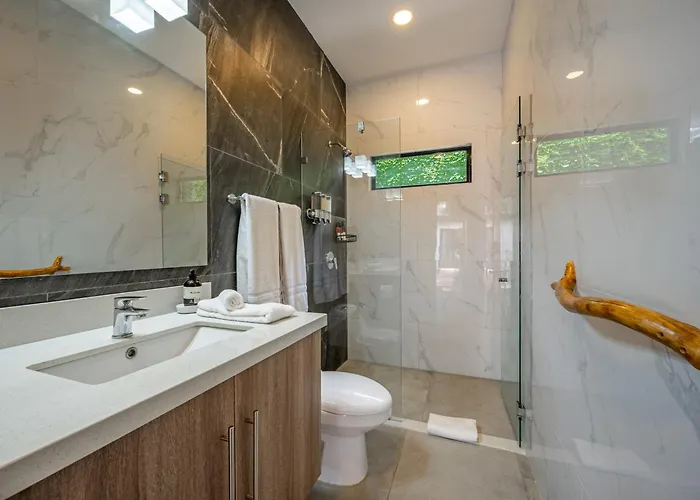 Modern 4Br Family Home W/ Pool In Tamarindo Vakantiehuis Tamarindo